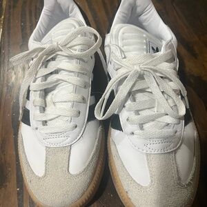 Sambas size 6 kids (fits women’s size 8).